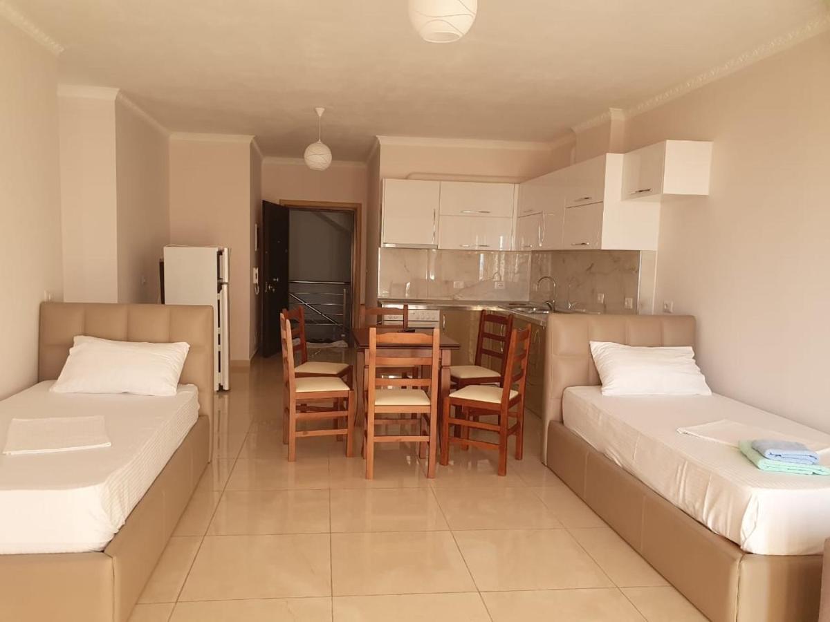 Xhulio Apartments Sarandë Exteriér fotografie