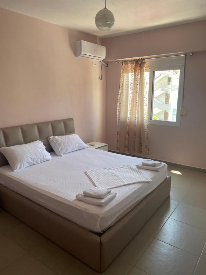 Xhulio Apartments Sarandë Exteriér fotografie