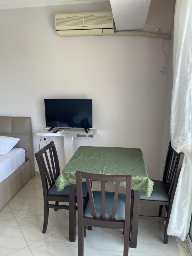 Xhulio Apartments Sarandë Exteriér fotografie