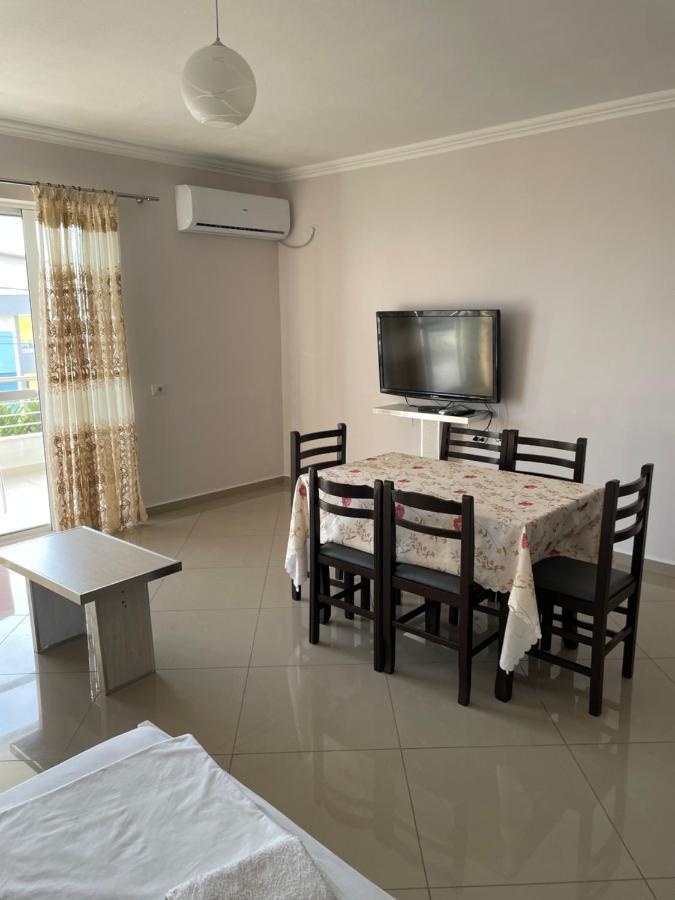 Xhulio Apartments Sarandë Exteriér fotografie