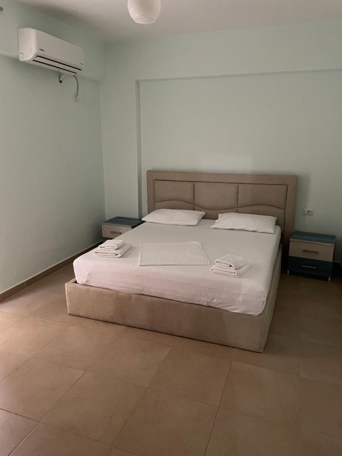 Xhulio Apartments Sarandë Exteriér fotografie