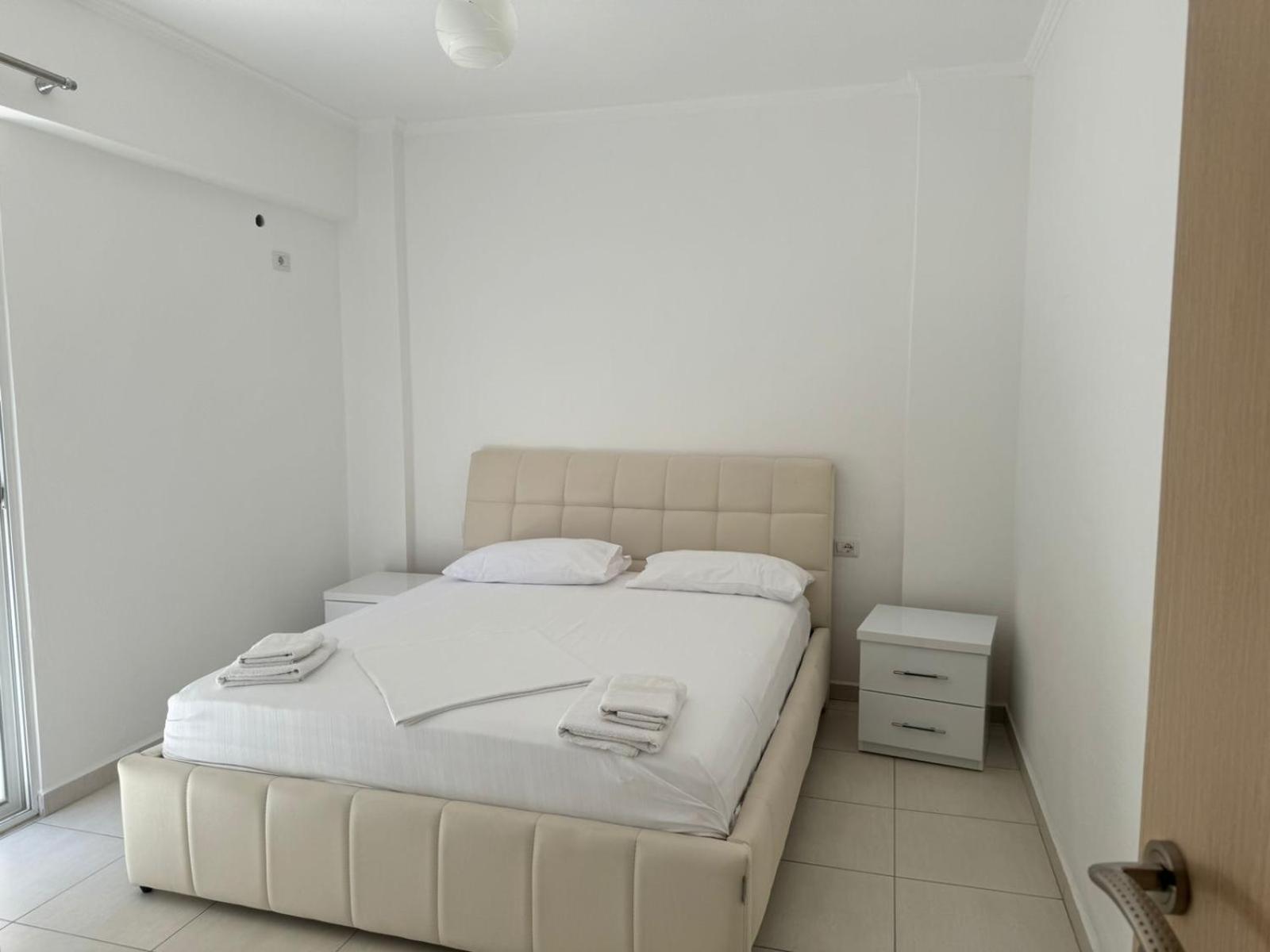 Xhulio Apartments Sarandë Exteriér fotografie