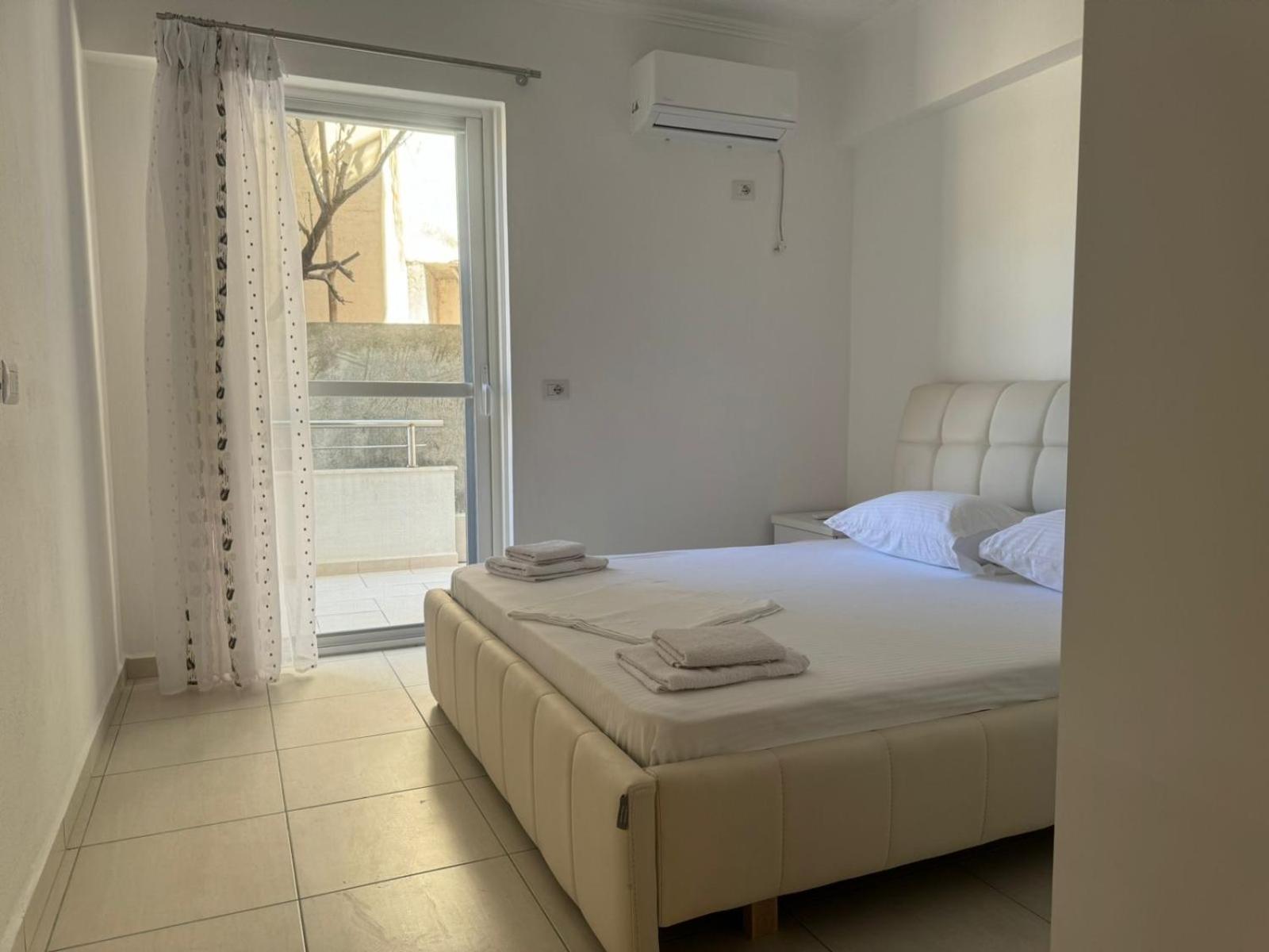 Xhulio Apartments Sarandë Exteriér fotografie
