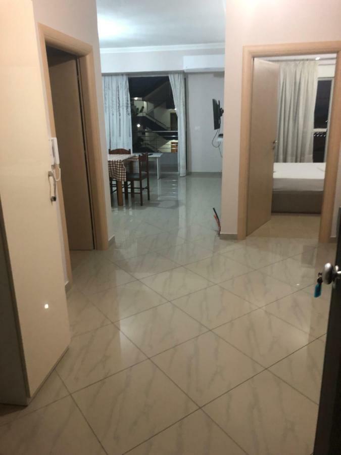 Xhulio Apartments Sarandë Exteriér fotografie