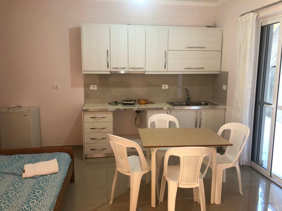 Xhulio Apartments Sarandë Exteriér fotografie